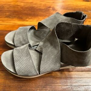 Women's Eileen Fisher Gray Suede Nubuck Sandals